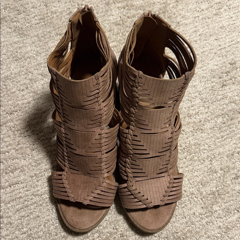 Qupid Tan Woven Heeled Sandalsβ Size 7.5